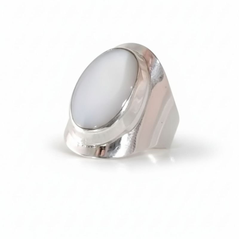 Anel em Prata com Pedra da Lua - Prata 925