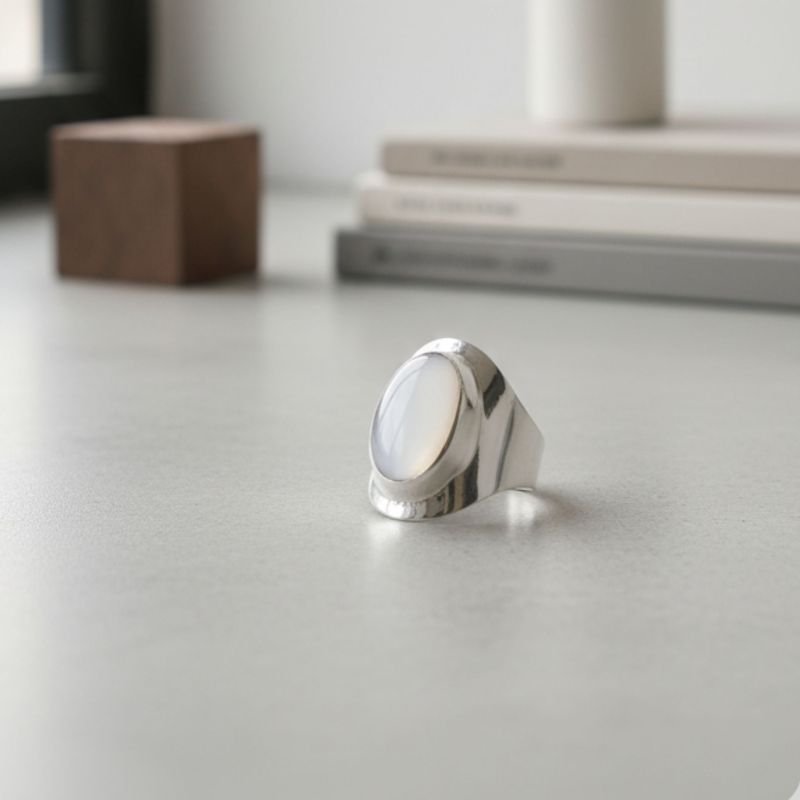 Anel em Prata com Pedra da Lua - Prata 925