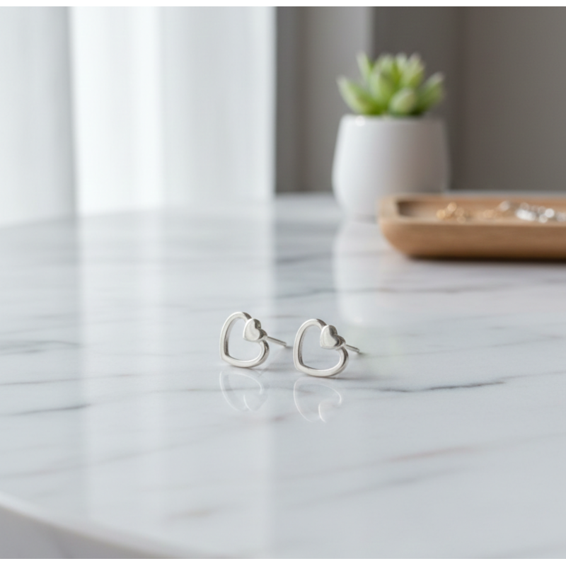 Brinco De Coração Liso em Prata