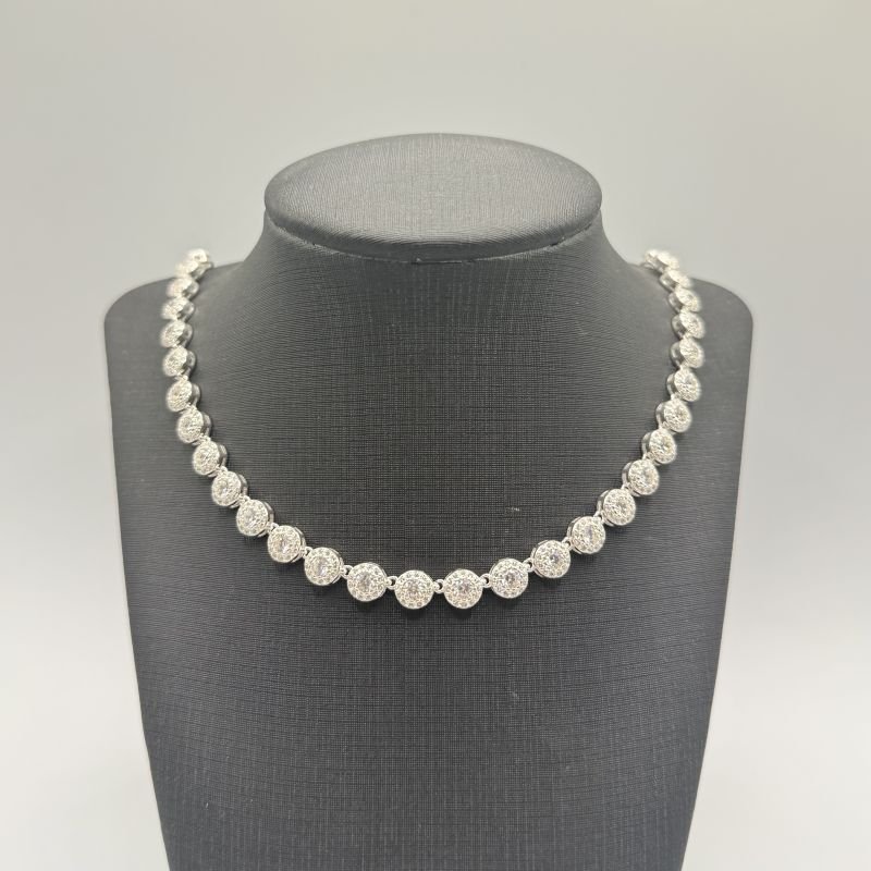 Colar Choker Redondo Cravejado em Prata