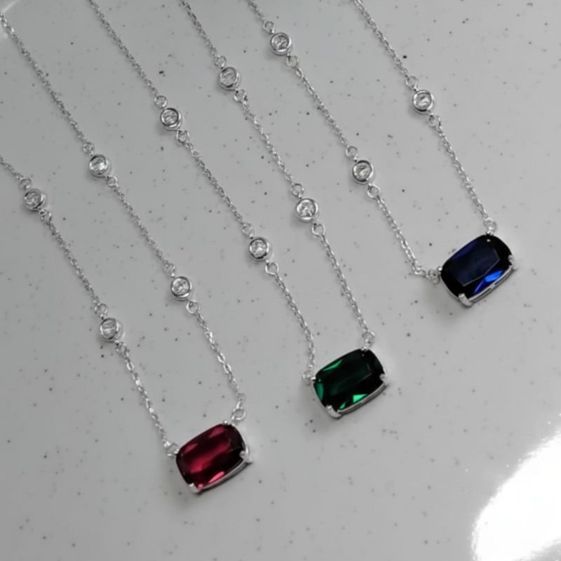 Colar com Pedra Retangular em Prata - Prata 925